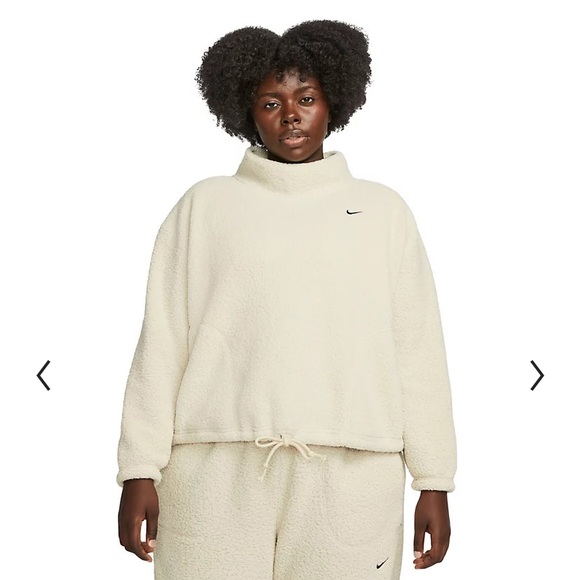 Nike Sweaters - Nike Therma-FIT Fleece Training Sweatshirt